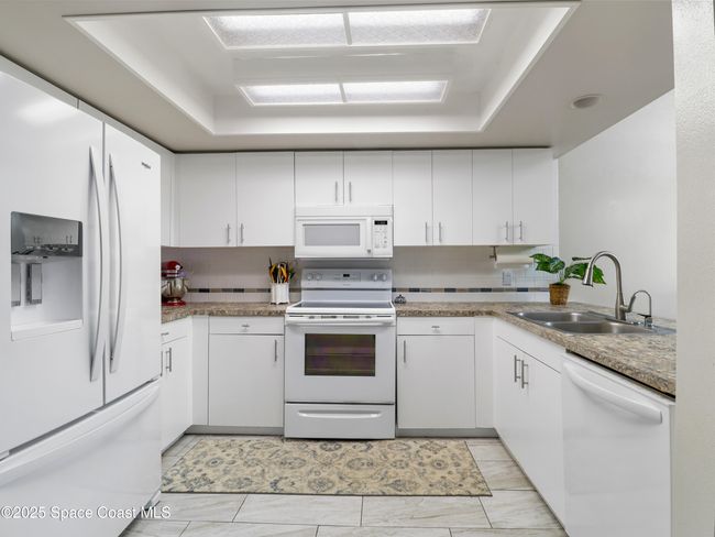 2823 Dunhill Dr, House other with 3 bedrooms, 2 bathrooms and null parking in Cocoa FL | Image 5
