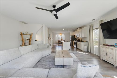 unit-100-2000 Laycock Ln, Suffolk, VA, 23435-4148 | Card Image