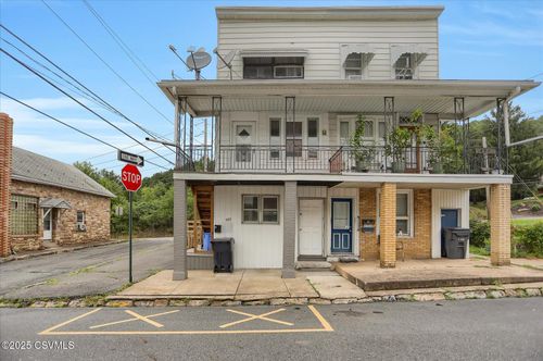 497 W Girard St, Mount Carmel, PA, 17851-1017 | Card Image