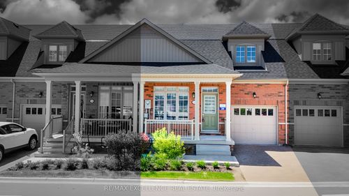 28 Bluestone Cres, Brampton, ON, L6R4B8 | Card Image
