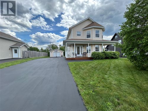 90 Harmsworth Dr, Grand Falls Windsor, NL, A2A2Y8 | Card Image