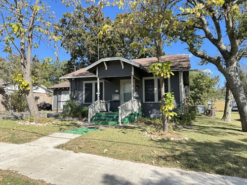 411 S Santa Fe St, Wolfe City, TX, 75496-3011 | Card Image