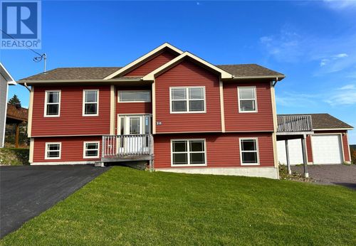 18-20 Ridgewood Cres, Clarenville, NL, A5A0G7 | Card Image