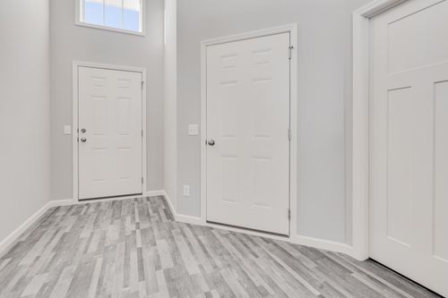 4707 4th Street Loop Ne, Saint Cloud, MN, 56304-4673 | Card Image
