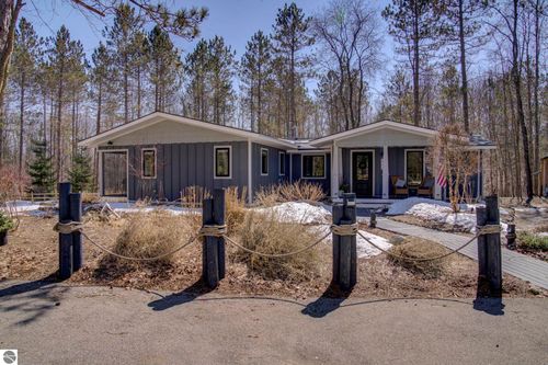 2706 E Cedar Valley Rd, Traverse City, MI, 49684-7792 | Card Image
