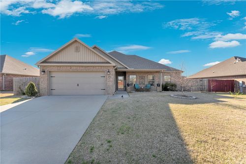 5605 Sapphire Dr, Springdale, AR, 72764-7938 | Card Image