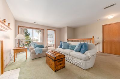 N25W24069 River Park Dr, Condo with 3 bedrooms, 2 bathrooms and null parking in Pewaukee WI | Image 3