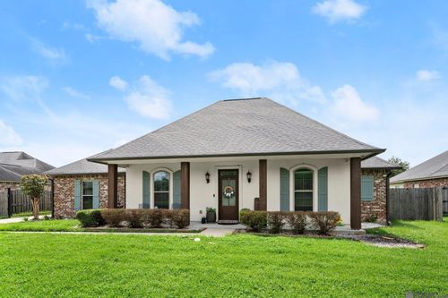 14335 Austin Dr, Gonzales, LA, 70737 | Card Image