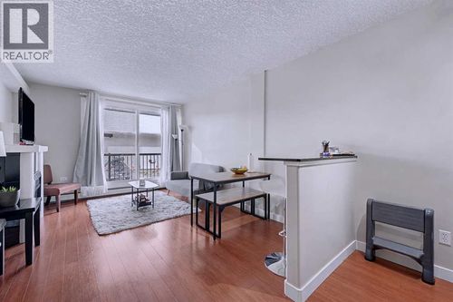 2906 17 Ave Sw, Calgary, AB, T3E0A9 | Card Image