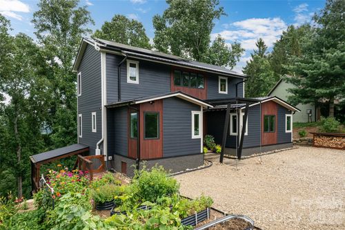 322 Windswept Dr, Asheville, NC, 28801-4228 | Card Image