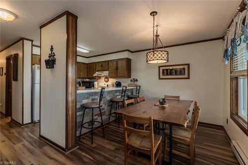 unit-2106-301 Pinnacle Inn Rd, Beech Mountain, NC, 28604-7479 | Card Image