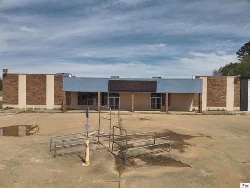 310 E Main St, Jonesboro, LA, 71251-3204 | Card Image