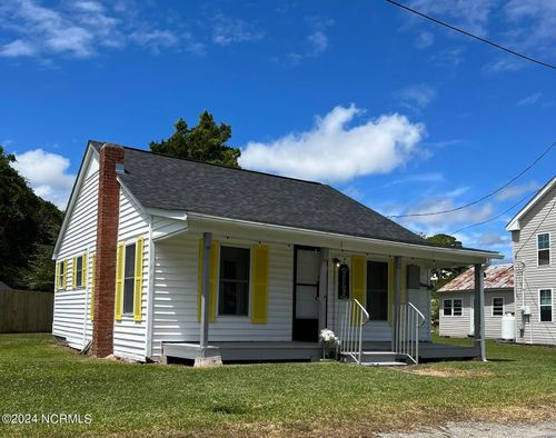 3383 W Railroad Blvd, Newport, NC, 28570-8531 | Card Image