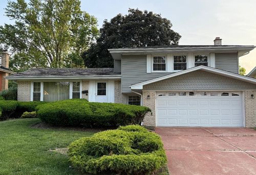 907 E Crabtree Dr, Arlington Heights, IL, 60004-2623 | Card Image