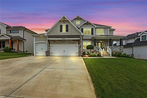 16563 S Lichtenauer Dr, Olathe, KS, 66062-4133 | Card Image