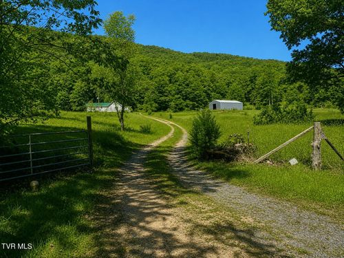 1393 Caney Valley Loop, Surgoinsville, TN, 37873-6313 | Card Image