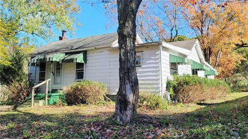 129 Kohlmeyer Rd, Hilliards, PA, 16040-1805 | Card Image