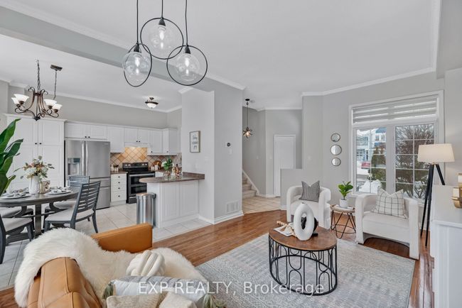 91 Mainprize Cres, House other with 4 bedrooms, 3 bathrooms and 4 parking in Mount Albert ON | Image 5