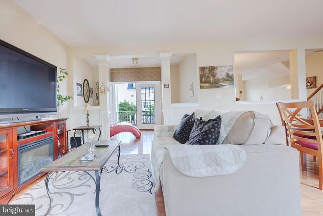 8182 Cobble Pond Way, Townhouse with 4 bedrooms, 3 bathrooms and null parking in MANASSAS VA | Image 15