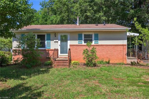 912 Wilson St, Reidsville, NC, 27320-2134 | Card Image