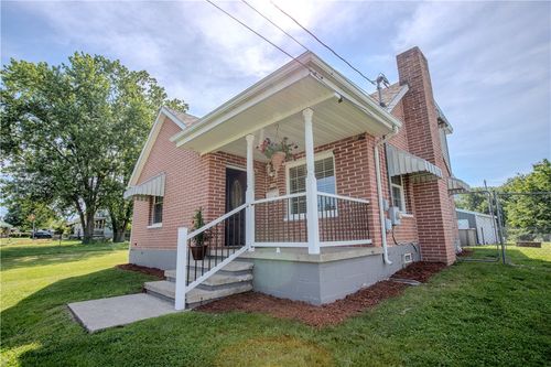 42 N Main St, Fairchance, PA, 15436-1070 | Card Image