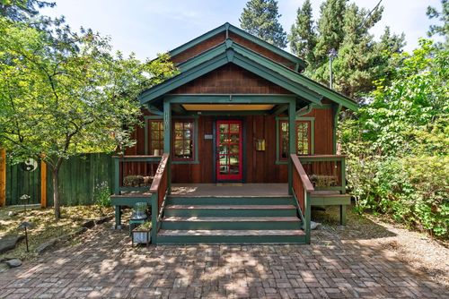 1101 Nw Federal St, Bend, OR, 97703-2338 | Card Image