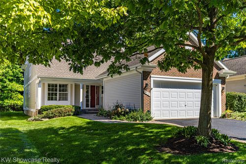 5373 Forest Ridge Dr, Clarkston, MI, 48346-3481 | Card Image