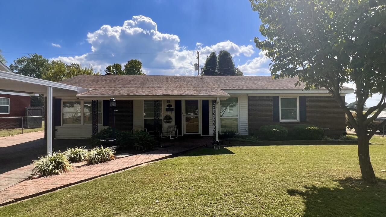 5th Ave, Dardanelle, AR 72834