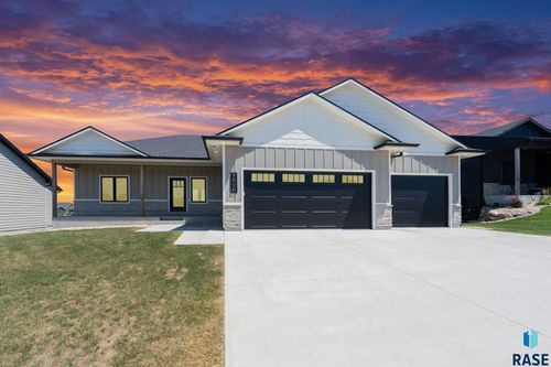 1520 N Marlowe Ave Avenue, Sioux Falls, SD, 57110 | Card Image