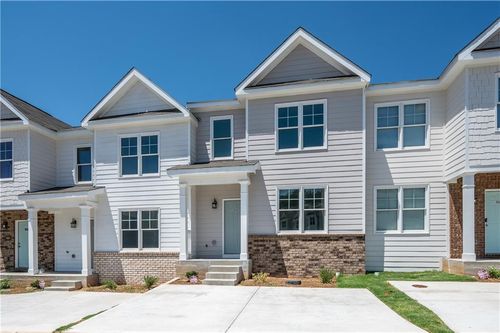 2826 Laurel Ridge Cir, East Point, GA, 30344-8000 | Card Image