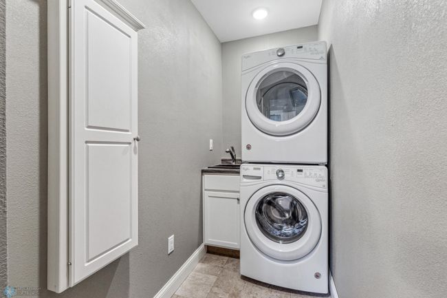 Laundry | Image 18