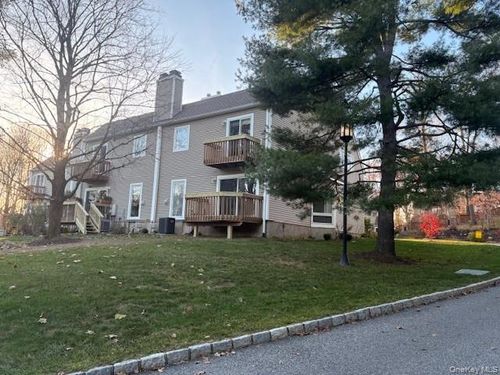 1 Spring Pond Dr, Ossining, NY, 10562-2024 | Card Image