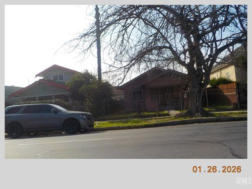 711 Niles St, Bakersfield, CA, 93305-4417 | Card Image