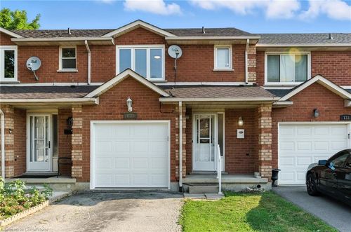 131 Essling Ave, Hamilton, ON, L9B2H9 | Card Image