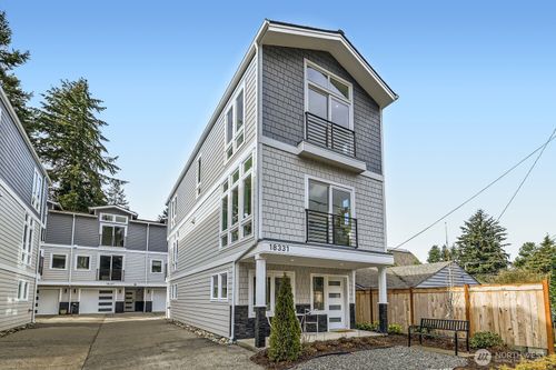 18331 1st Ave Ne, Shoreline, WA, 98155-3529 | Card Image