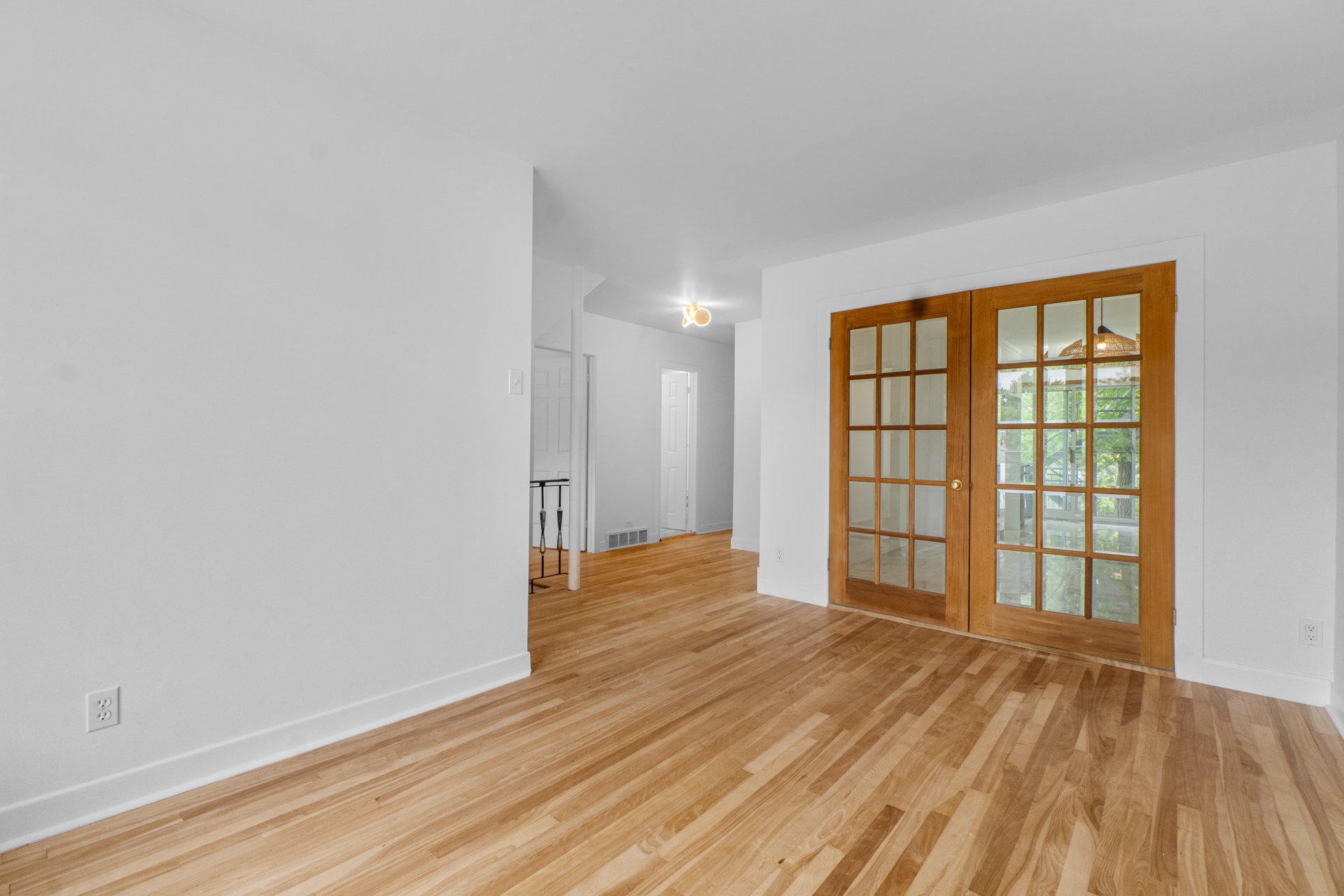 Residential Lease in Montréal (Anjou) 2