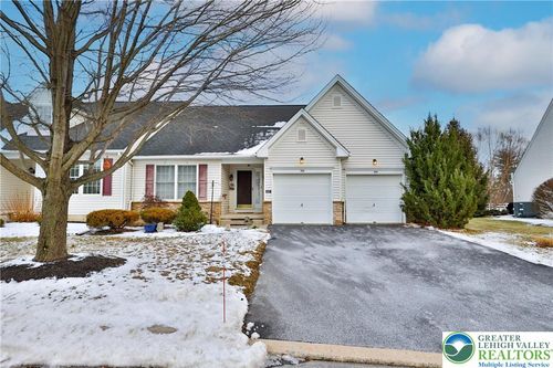 1211 Briarwood Ln, Forks Twp, PA, 18040-6684 | Card Image