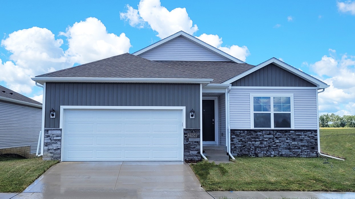 Chan Dr, Adel, IA 50003