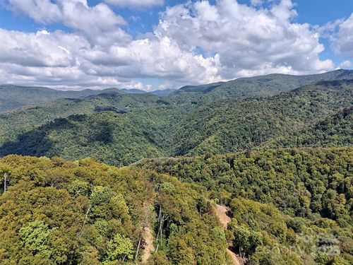 2 Black Rock Ranch Rd, Sylva, NC, 28779-8011 | Card Image