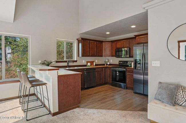 stainless steel appliances and a pantry! | Image 7