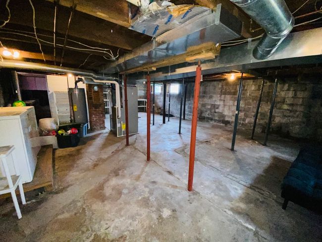 807 W Washington St, House other with 3 bedrooms, 1 bathrooms and 4 parking in Pontiac IL | Image 23