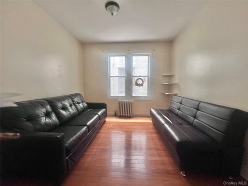 2r-81-36 Baxter, New York, NY, 11373 | Card Image