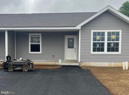 90 Pacific Ave, MILROY, PA, 17063-8810 | Card Image