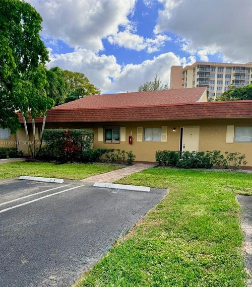 9-b3-10722 La Placida Dr, Coral Springs, FL, 33065-3752 | Card Image