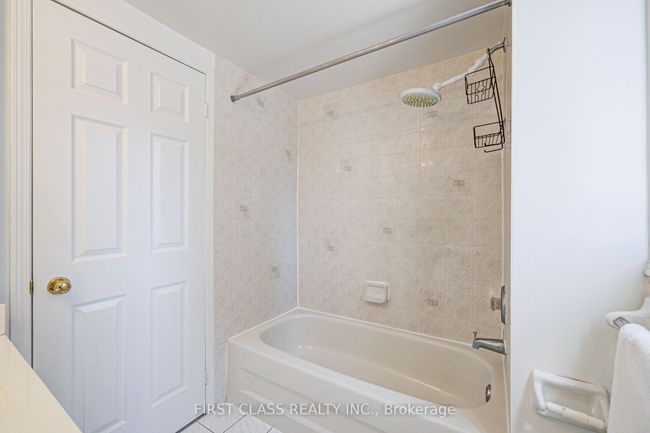 202 - 28 Rosebank Dr, Condo with 3 bedrooms, 3 bathrooms and 2 parking in Scarborough ON | Image 22