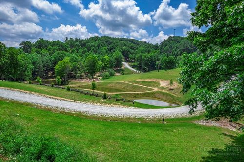 WR-13 Firethorne Ln, Elk Park, NC, 28622 | Card Image