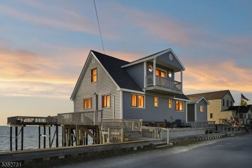 27 S Beach Ave, Cape May Court House, NJ, 08210-1713 | Card Image