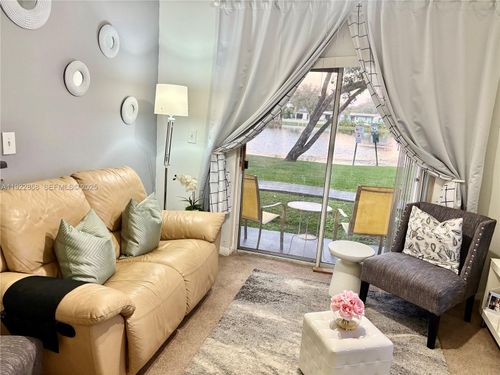 4n-1791 Nw 96th Ter, Pembroke Pines, FL, 33024-3021 | Card Image