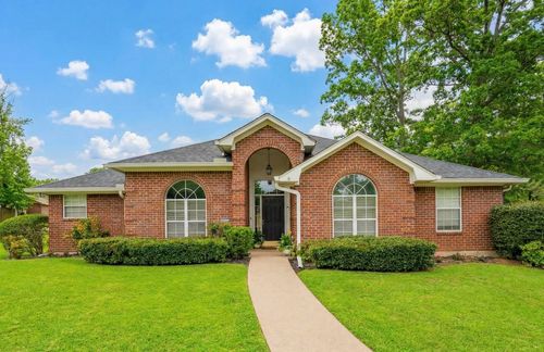 3901 Fern Ridge Dr, Longview, TX, 75605 | Card Image