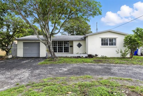 7749 Biltmore Blvd, Miramar, FL, 33023-5825 | Card Image